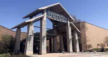 Buying up another mall anchor: West Dundee trustees to vote on Sears purchase