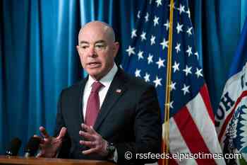 US to limit asylum at Mexico border as Title 42 COVID-19 restrictions end