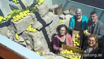 Installation der Künstlerin Rosi Marx am Schloss Wolfsburg