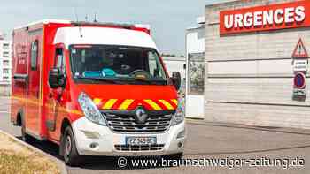 Frankreich: Feuerwehr befreit 391-Kilo-Frau aus Wohnung