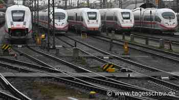 Bahn stellt wegen Warnstreiks Fernverkehr für zwei Tage ein