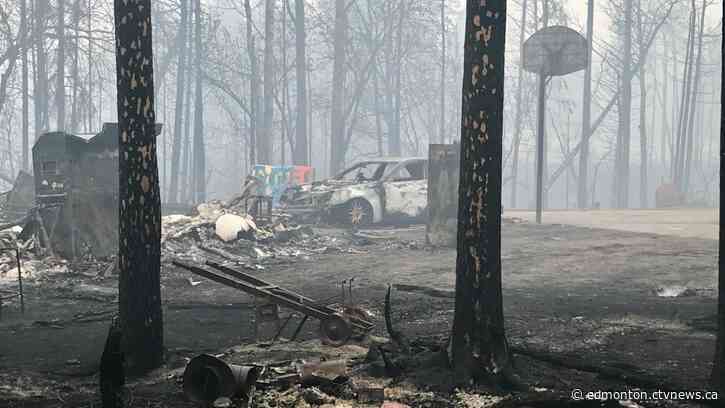 Additional firefighters arrive, fire risk remains high as Alberta prepares for warm weather