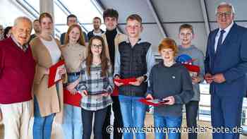 Nagolder Ehrennadel: Stadt ehrt erfolgreiche junge Forscher