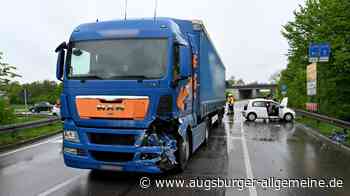 Lkw kracht in Auto: Zwei Verletzte nach Unfall bei Unterelchingen