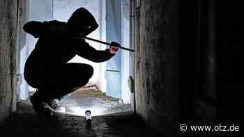 Täter klauen in Jena Limonade statt E-Bike - Mann und Frau stoßen beim Schwimmen zusammen