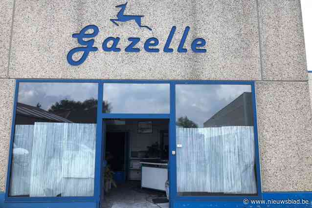 Brand legt industriële wasserij Gazelle plat: “Alles ziet zwart van het roet”