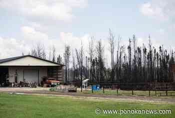 Evacuee numbers fall in Alberta wildfires as firefighters brace for hot weather