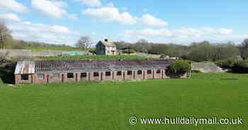 Look around home situated on an idyllic peninsular that will cost you £425k