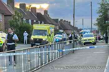 Rangefield Road Bromley stabbing: Man taken to hospital