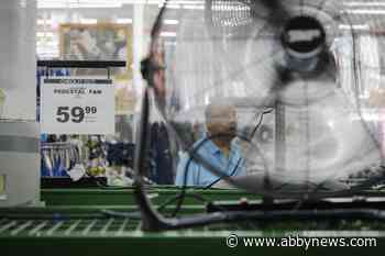 B.C. prepares for 1st heat wave of season; increase in wildfire, flood risks