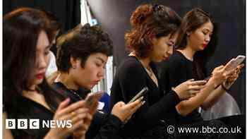 Vietnam to crack down on anonymous social media accounts