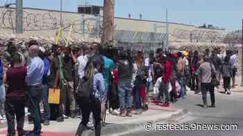 Consulado de los EE. UU. emite advertencia de retrasos en los puntos de control ante fin del Título 42