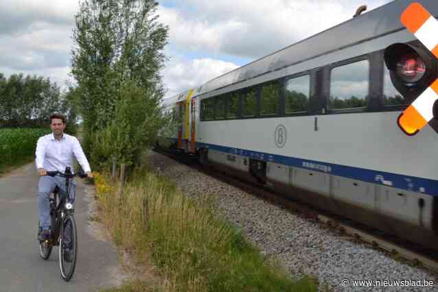 Veloduct over Ringvaart en R4-west is voor Evergem prioritair, maar PFAS-vervuiling hypothekeert snelle realisatie van die fietsersbrug