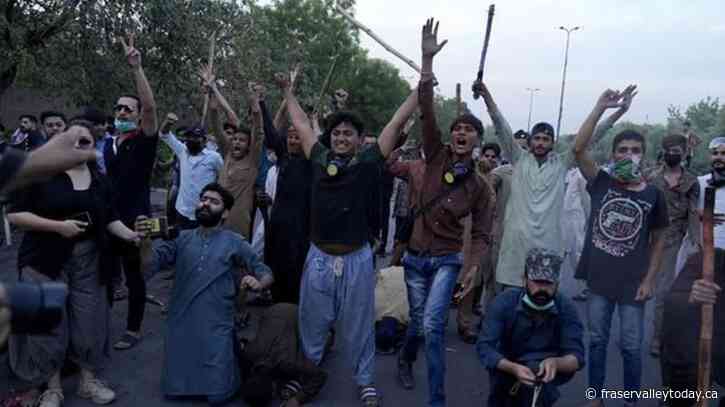 Islamabad high court gives ex-PM Imran Khan a 2-week reprieve from arrest in graft case