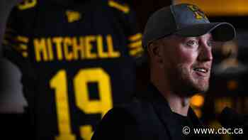 Veteran CFL quarterback Mitchell enjoying change of scenery in Hamilton