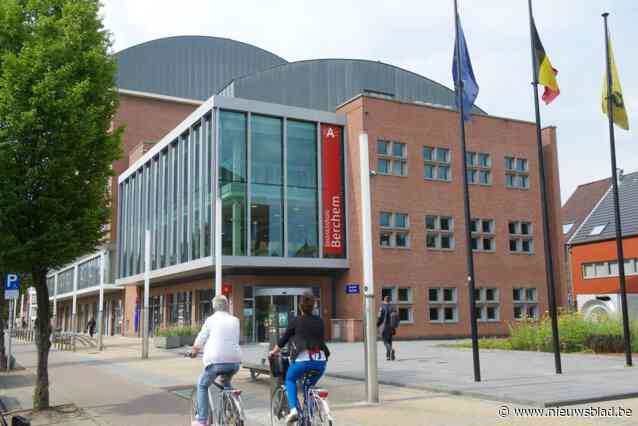 Extra personeel moet achterstand aan Antwerpse loketten wegwerken