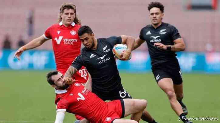 Canadian men, women each go 1-1 on first day of HSBC France Sevens