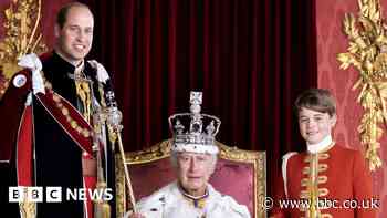 Coronation photo shows King Charles with Prince William and Prince George