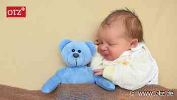 Neugeboren: Nach fünf Stunden vor der Jenaer Klinik gut gebräunt in den Kreißsaal