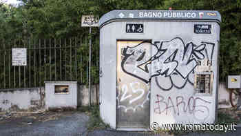 La pipì al bar o all’aria aperta. Roma ultima tra le Capitali per bagni pubblici