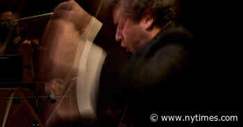 What Gustavo Dudamel’s Recordings Reveal About His Conducting