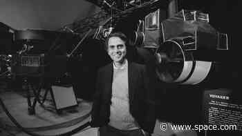 Carl Sagan film 'Voyagers' casts Andrew Garfield of 'Spider-Man' fame to play beloved astronomer