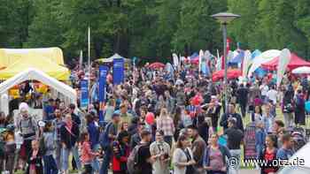 Völkerwanderung zum Kinder- und Famiienfest im Paradies