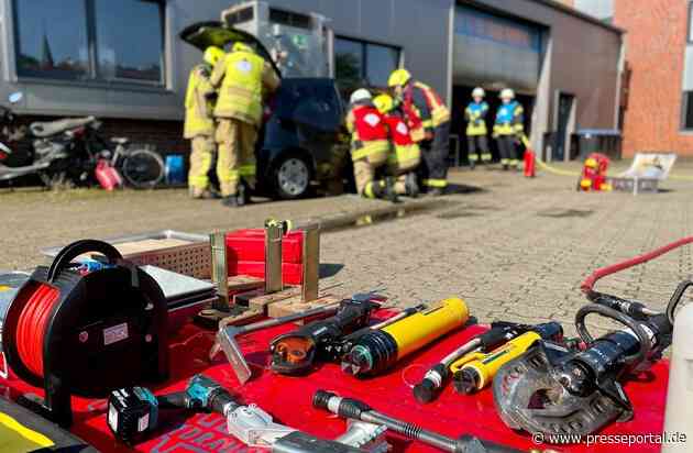 FW Alpen: 30 frisch ausgebildete Einsatzkräfte für die Feuerwehren Alpen, Sonsbeck und Xanten