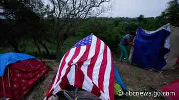 US-Mexico border sees orderly crossings as new migration rules take effect