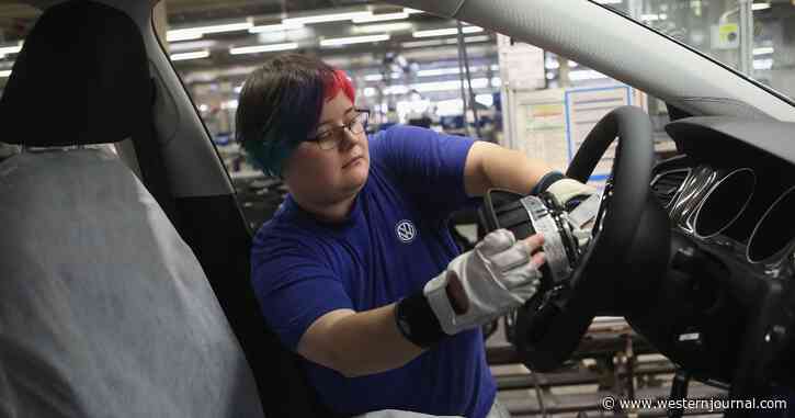 Auto Company Refusing Government Orders to Recall Key Part Present in Many Cars on the Road