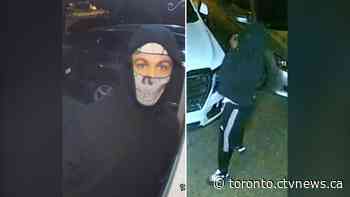 Toronto police looking for 2 suspects caught on door cam in unsuccessful vehicle theft