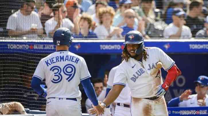 Toronto records back-to-back wins after beating Braves 5-2