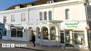 Melksham theft: Perfume valued at £2k stolen