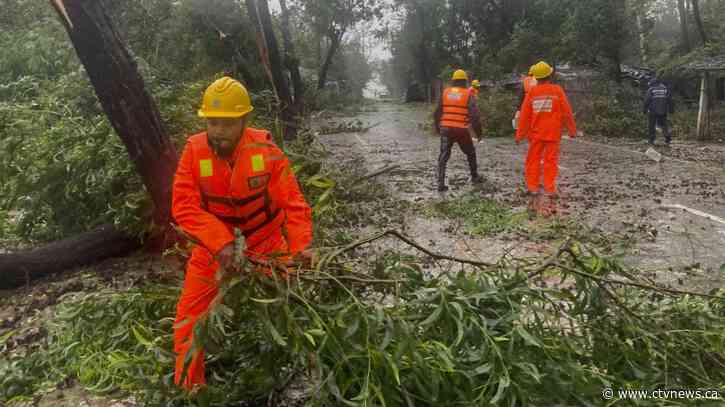 Powerful Cyclone Mocha makes landfall in Myanmar, tearing off roofs and killing at least 3