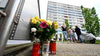 Nach Explosion in Ratingen: 800 Menschen bei Mahnwache