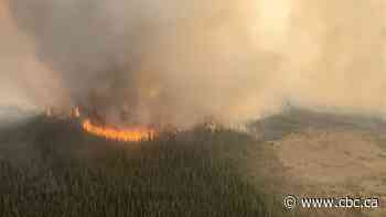Wildfire efforts ramp up as military troops deployed in Alberta begin work