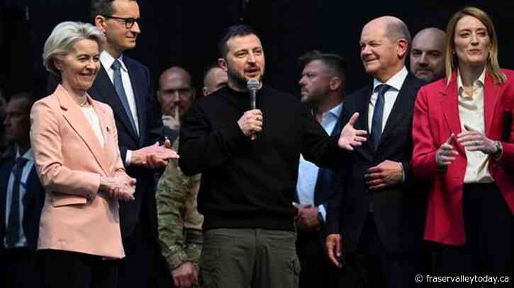 Zelenskyy to make surprise visit to Paris for talks with French President Macron