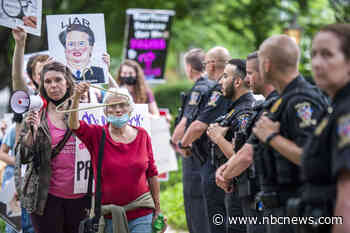 Free speech or federal crime? Protesters are still marching outside conservative Supreme Court justices’ homes