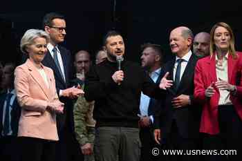 Ukraine's Zelenskyy Makes Surprise Visit to Paris for Talks With French President Macron