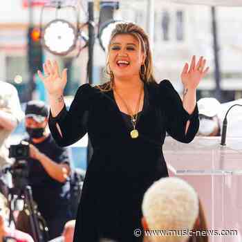Kelly Clarkson responds to allegations of 'toxic' workplace culture on talk show