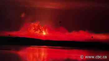 Buffalo Narrows orders partial evacuation as Sask. wildfire spreads closer to community