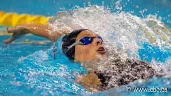 Canadian swimmer Summer McIntosh back in the pool after breaking 2 world records at national trials