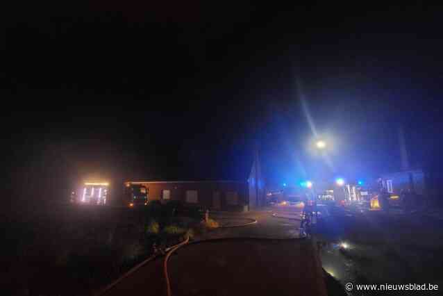 Brand in schrijnwerkerij Demuynck in Moorslede