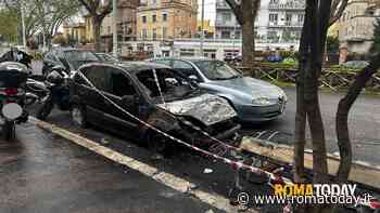 Il piromane di Monteverde colpisce ancora: in fiamme tre cassonetti e un'auto