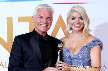 Rob Beckett makes dig at ITV's Holly Willoughby and Phillip Schofield