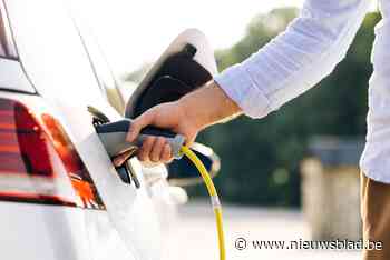 Proefritje levert bestuurder dure rekening op: “Ik wist niet dat een elektrische wagen zo snel kan optrekken”