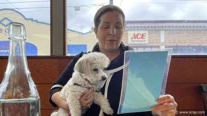 The government says dogs can dine al fresco but not everyone is on board