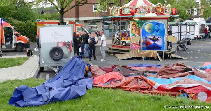 Hüpfburg kippt um – 14 verletzte Kinder