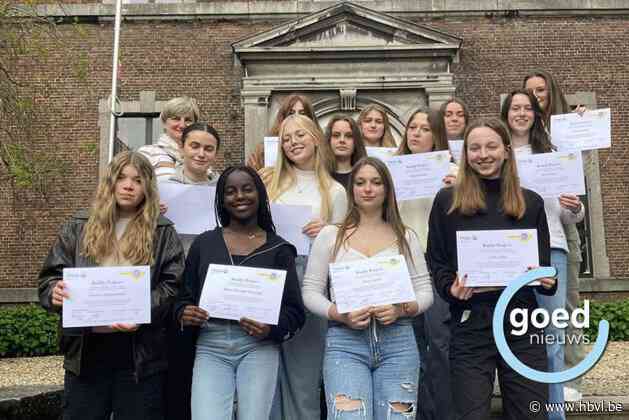 Truiense studenten nemen afscheid van kinderen die ze jaar lang hielpen met studies