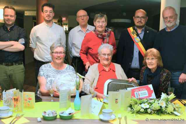 Oud-leerkracht Simonne viert 100ste verjaardag
